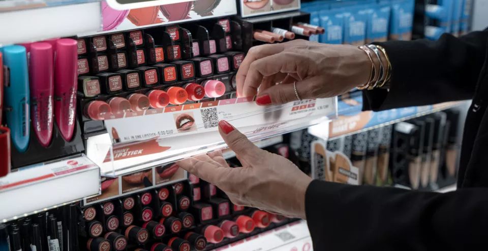 sfm-cosmos-dienstleistungen-neuplatzierungen.jpg sfm-cosmos-dienstleistungen-neuplatzierungen.jpg